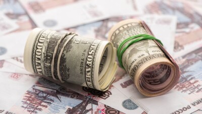 Сколько стоят доллар и рубль в обменниках Казахстана 9 февраля