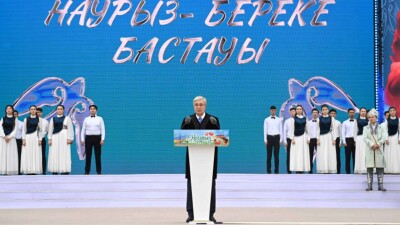 Касым-Жомарт Токаев поздравил казахстанцев с Наурыз мейрамы