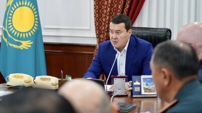 Алихан Смаилов: Потерявшим жильё при пожарах в Костанайской области построят новые дома