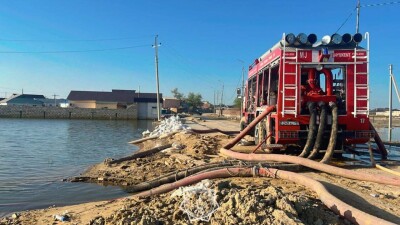 Паводки в Казахстане:  сколько жителей вернулись в свои дома