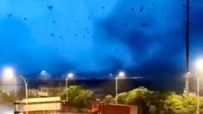 Шесть человек погибли и более 200 пострадали от торнадо в китайском Ухане