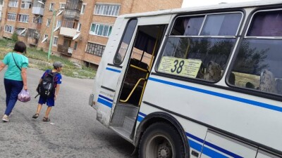 "Дайте дотации, снимите валидаторы, снизьте цены на ГСМ": работники общественного транспорта Усть-Каменогорска устроили акцию протеста