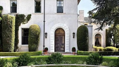 Илон Маск готовится продать свой последний дом