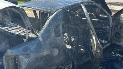 В Караганде сгорели два автомобиля