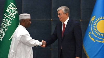 Президент Казахстана встретился с генсеком Организации исламского сотрудничества