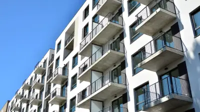 Девятилетний мальчик выпал с балкона в Павлодаре