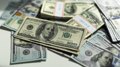 Сколько стоят доллар и рубль в обменниках Казахстана 19 января