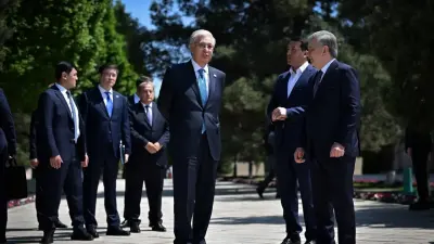 Токаев и Мирзиёев посетили мемориальный комплекс Бахауддина Накшбанди