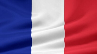 Во Франции проходит первый тур президентских выборов