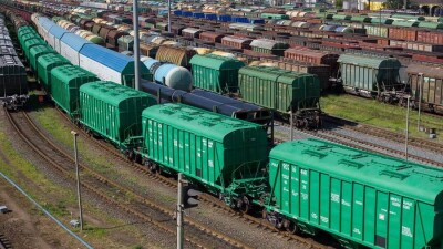 Объёмы отгрузок продовольственных товаров из РК в Китай упали на 76%, а в Таджикистан увеличились на 41%