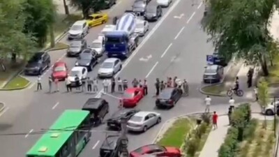 В Алматы скандал из-за массовой застройки привёл к гибели человека