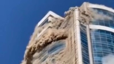 В Астане горит жилой дом на проспекте Туран возле "Хан Шатыра"
