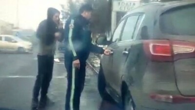В Караганде полицейские спасли водителя, потерявшего сознание после инсульта
