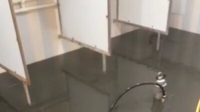 В Уральске общежитие медколледжа затопило талыми водами, студентов эвакуировали