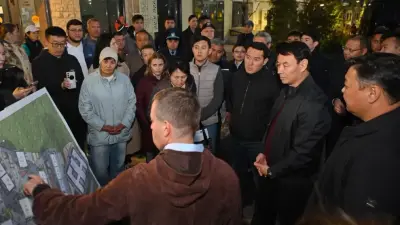 "Самозахватов не будет". Дархан Сатыбалды посетил жилой комплекс Auezov City