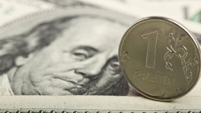 Сколько стоят доллар и рубль в обменниках Казахстана 20 августа