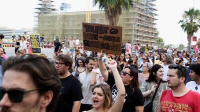 В испанской Каталонии прошли митинги против массового туризма в регионе
