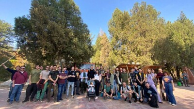 В Шымкенте приезжие россияне организовали субботник в благодарность за гостеприимство