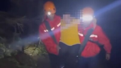 В горах Алматы девушка сломала ногу и вызвала спасателей