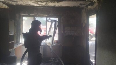 44 человека эвакуировали спасатели во время пожара в многоэтажке Актобе