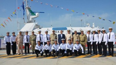 Пограничному кораблю "Түркістан" вручили военно-морской флаг
