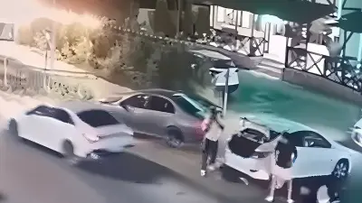 Разборки в Конаеве: автомобиль на полном ходу сбил человека