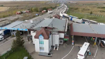 Очереди из машин увидел министр транспорта на пунктах пропуска в сторону России