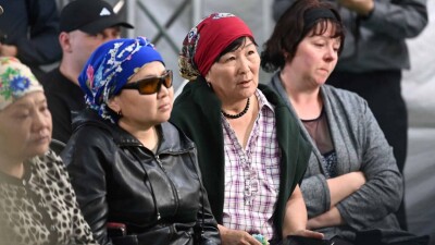 "Запчастей нет, все машины сломаны". Что рассказали президенту родственники погибших в пожаре в Абайской области