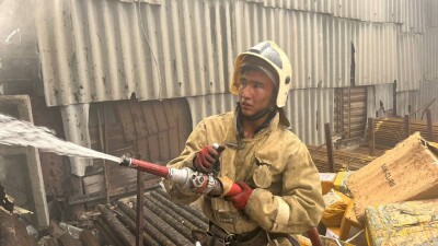 Пожар в Жетысуском районе Алматы ликвидировали