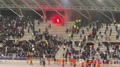 Болельщики сорвали матч Кубка Франции по футболу