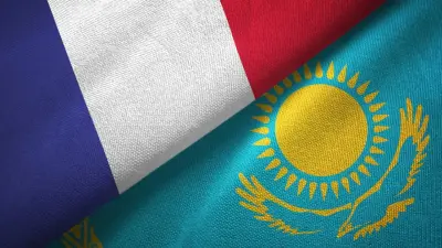 Токаев и Макрон поговорили по телефону