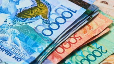 В Казахстане одобрили размеры доплат вместо ковидных надбавок