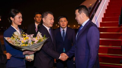Премьер-министр Казахстана прибыл с рабочим визитом в Китай