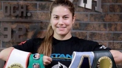 Казахстанка Фируза Шарипова дебютирует в MMA