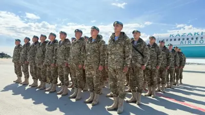 Казахстанские десантники прибыли в Москву для участия в военном параде 9 мая