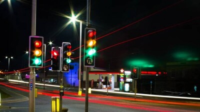 В столице изменили организацию дорожного движения на перекрестке улиц Керей Жанибек хандары и Акмешит