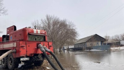 В ЗКО эвакуируют жителей из затопленных домов