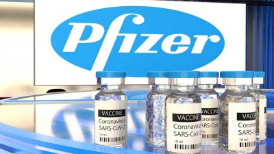 В Казахстан привезли более 500 тысяч доз вакцины Pfizer