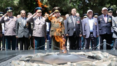 К Вечному огню в парке имени 28 гвардейцев-панфиловцев в Алматы подвели природный газ