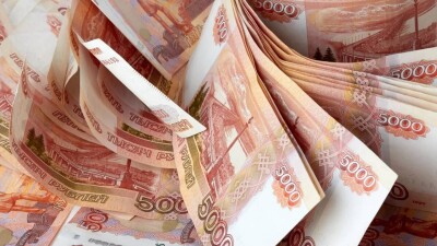 Сколько стоят доллар и рубль в обменниках Казахстана 31 декабря