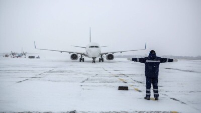 Непогода в Уральске: аэропорт не принимает и не выпускает самолёты