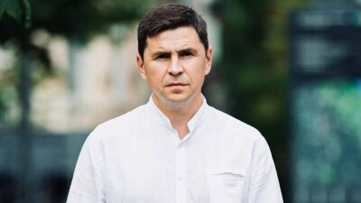 Подоляк предложил России спецраунд переговоров по Мариуполю