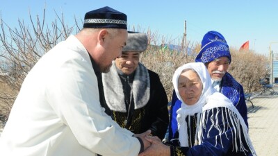 Токаев поздравил казахстанцев с Көрісу күні