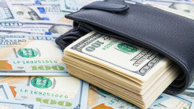 Сколько стоят доллар и рубль в обменниках Казахстана 4 января