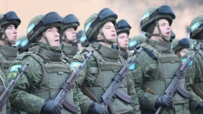 Очередная группа миротворцев ОДКБ покинула Казахстан