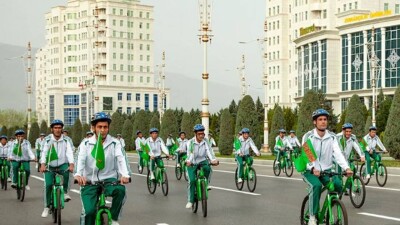 В Туркменистане жителей заставляют участвовать в Дне здоровья за свой счёт