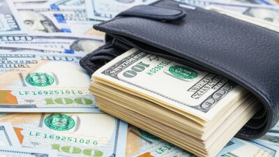 Cколько стоят доллар и рубль в обменниках Казахстана 22 марта