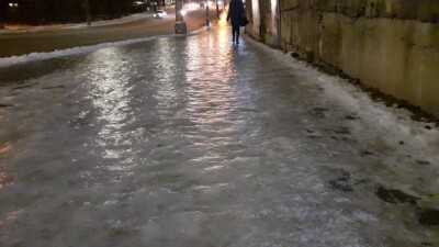 Алматинцев предупредили о тумане и гололёде