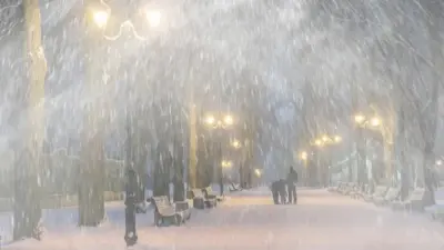 Прогноз погоды на 18 декабря: на востоке ожидаются снег и метель, на юге – гололёд