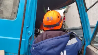 Зажало искорёженным металлом: спасательная операция потребовалась после ДТП в Алматинской области